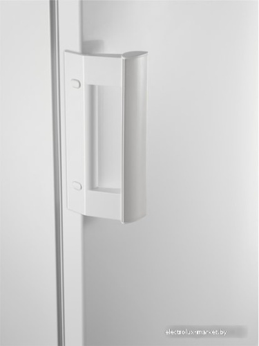 Однокамерный холодильник Electrolux LXB1AF15W0 фото 3