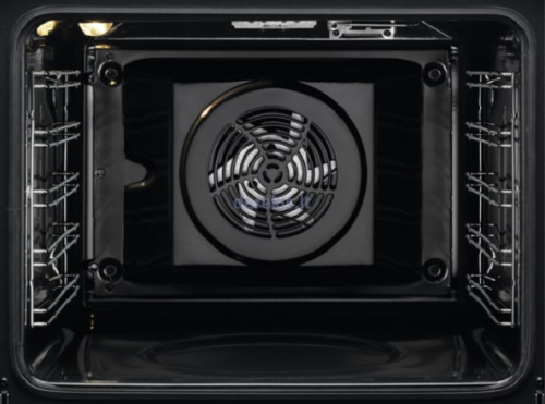 Электрический духовой шкаф Electrolux SenseCook 700 COE7P31B фото 2