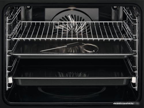 Электрический духовой шкаф Electrolux EOC9P31WX фото 3