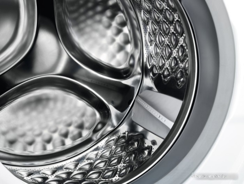 Стирально-сушильная машина Electrolux EW7W4492E фото 4