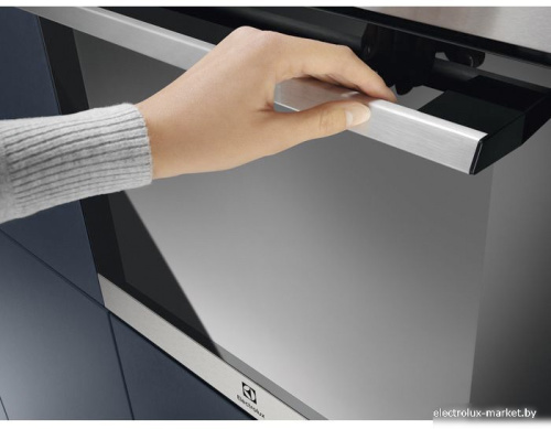 Электрический духовой шкаф Electrolux SurroundCook FLEX 600 EOF3H40BX фото 3