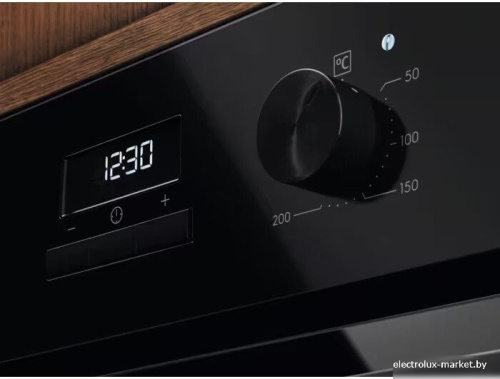 Электрический духовой шкаф Electrolux LOH3H00BK фото 3