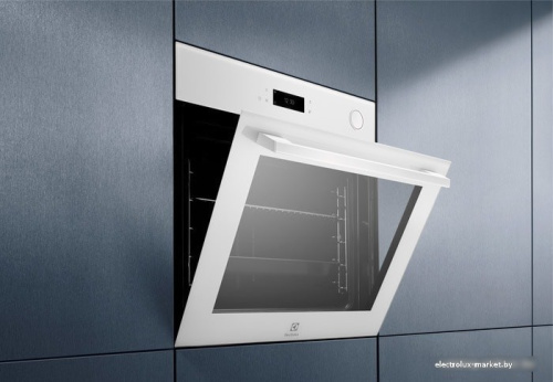 Электрический духовой шкаф Electrolux OKC8H39WV фото 4